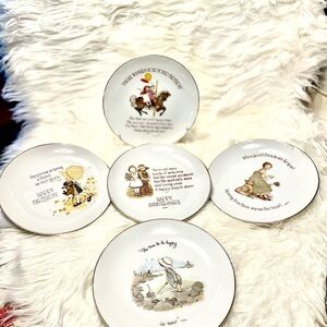 Vintage Decorative Plates Set